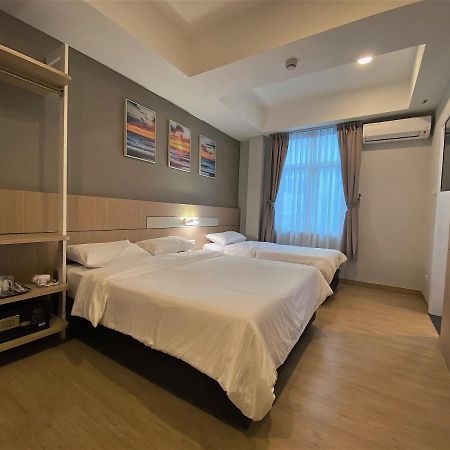 Walk In Hotel Kota Kinabalu Bagian luar foto