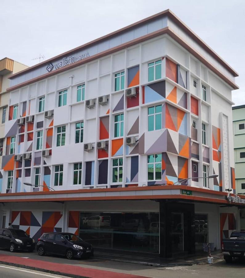 Walk In Hotel Kota Kinabalu Bagian luar foto